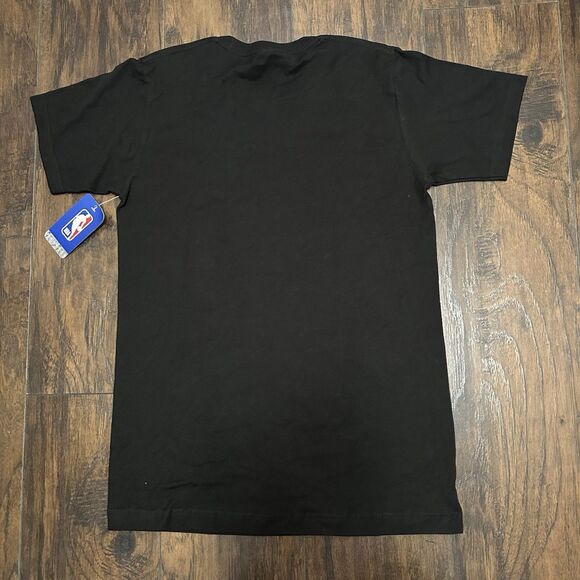 Stadium Essentials Luka Doncic Dallas Mavs Tshirt Mens Small #77 NWT - Picture 5 of 5